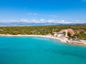 Beachfront holiday home Paladina